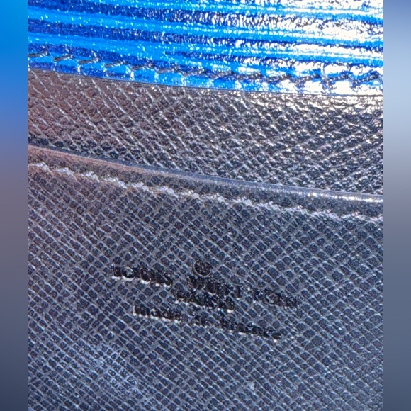 LOUIS VUITTON EPI Clutch - Picture 11 of 12